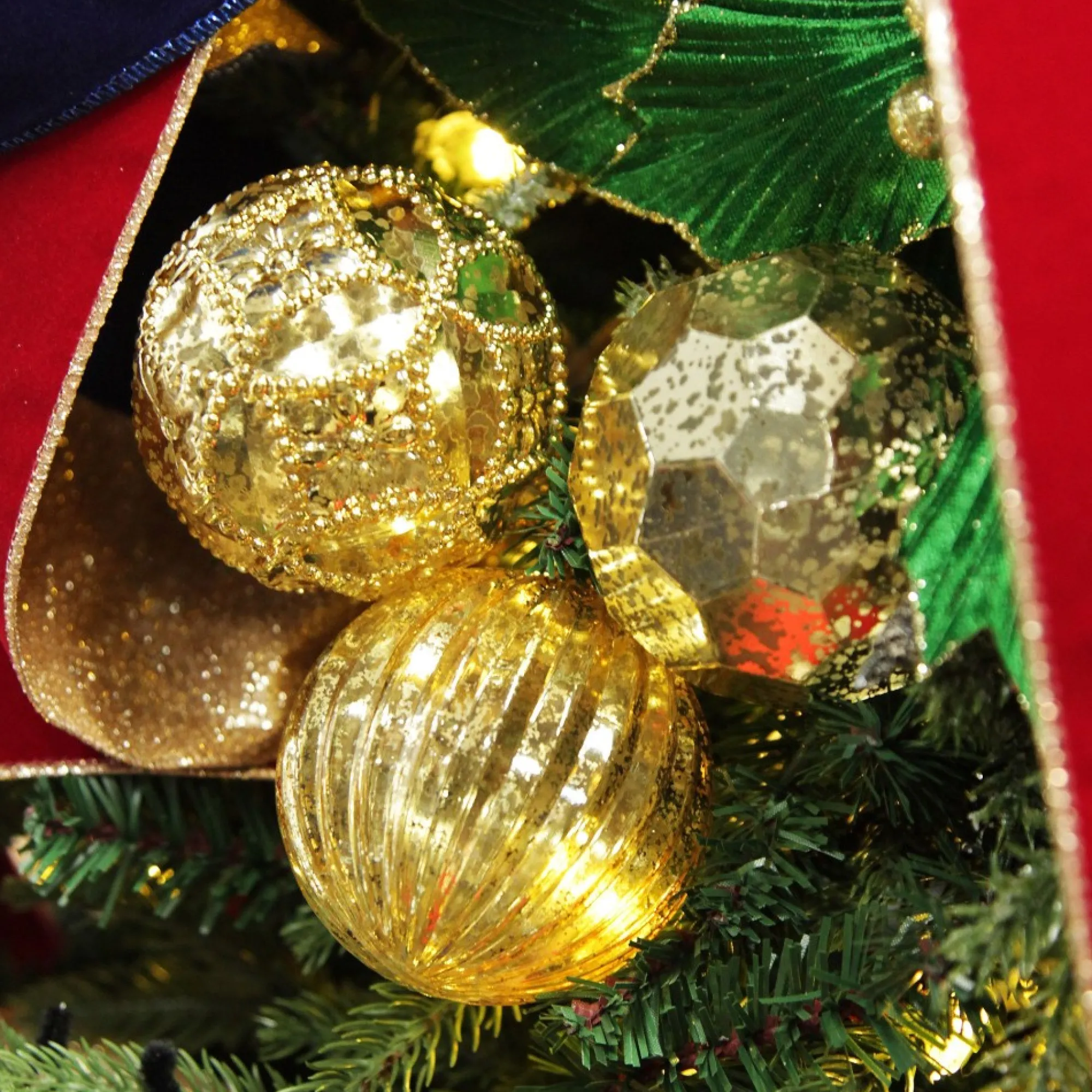 Assorted Gold Mercury Shatterproof Christmas Baubles - Set of 6 New