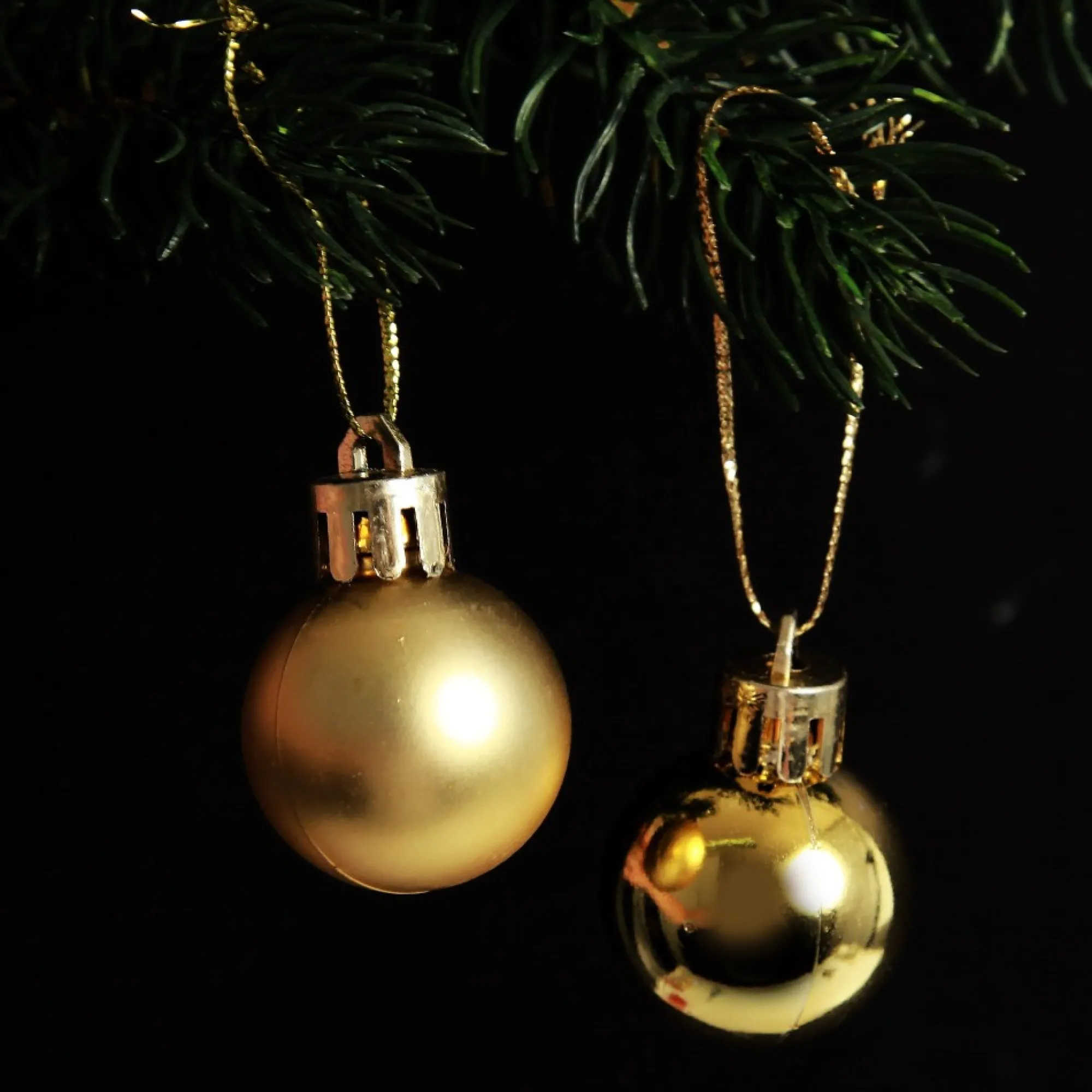 Mini Shatterproof Christmas Baubles - Pack of 12 Best Sale