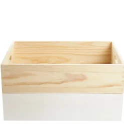 Personalised Christmas Eve Wooden Crate - Wreath Design Online