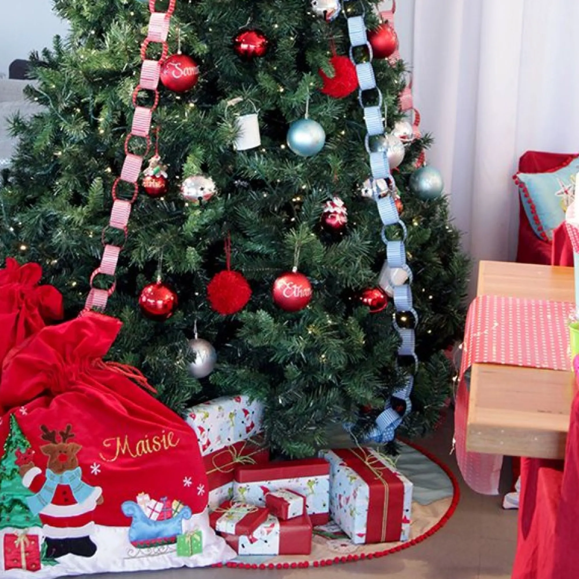 Pom Pom Beach Christmas Tree Skirt New