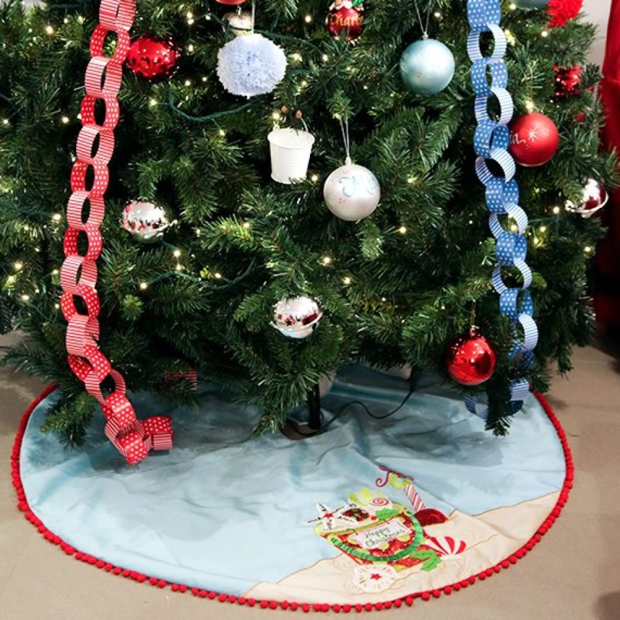 Pom Pom Beach Christmas Tree Skirt New