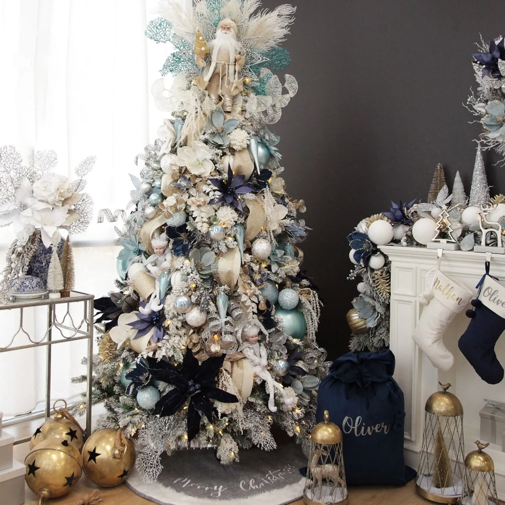 Pre-lit Snow Flocked Fir Christmas Tree Hot