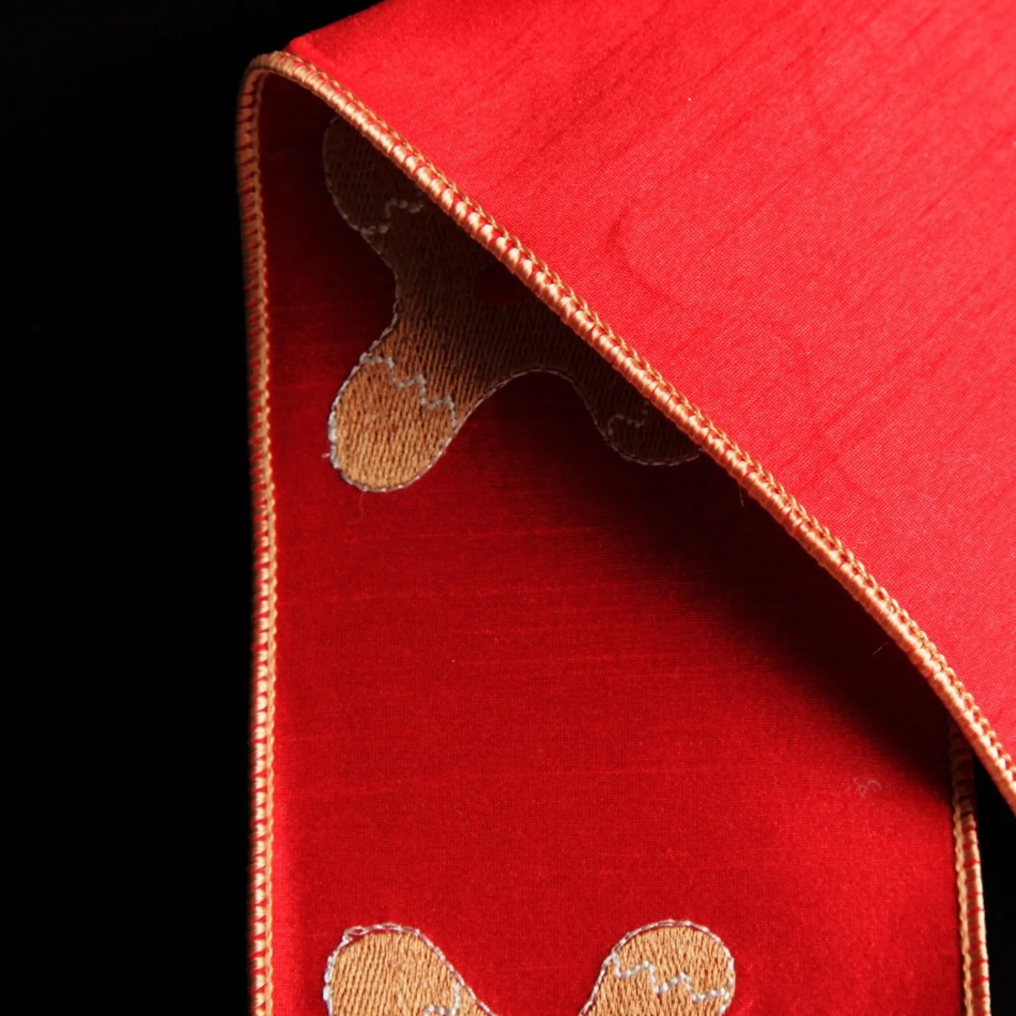 Red Christmas Ribbon Garland with Embroidered Gingerbread Sale