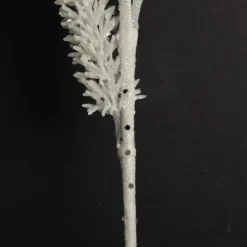 White Pointed Trio Spray Hot