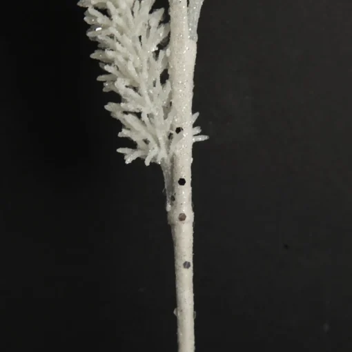 White Pointed Trio Spray Hot
